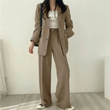 Kaizo Elegant Tailored Blazer and Trouser Set with Modern Relaxed Fit