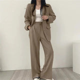 Kaizo Elegant Tailored Blazer and Trouser Set with Modern Relaxed Fit
