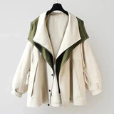 Elegant jacket with protection against bad weather and wind